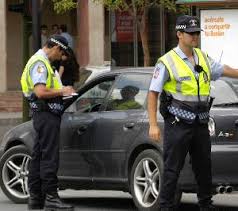 Detenido un joven en Teruel por conducir sin carné y acompañado de su padre que le enseñaba a conducir