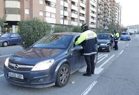 La policía local controló 4.269 vehículos en la reciente campaña para evitar distracciones al volante